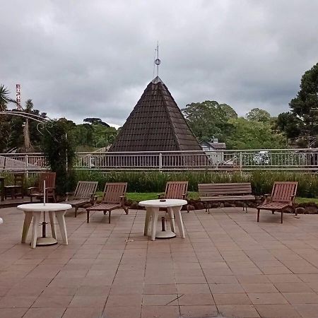 Apartamento No Residencial Village No Centro De Gramado, Com Piscina Aquecida E Hidromassagem 外观 照片